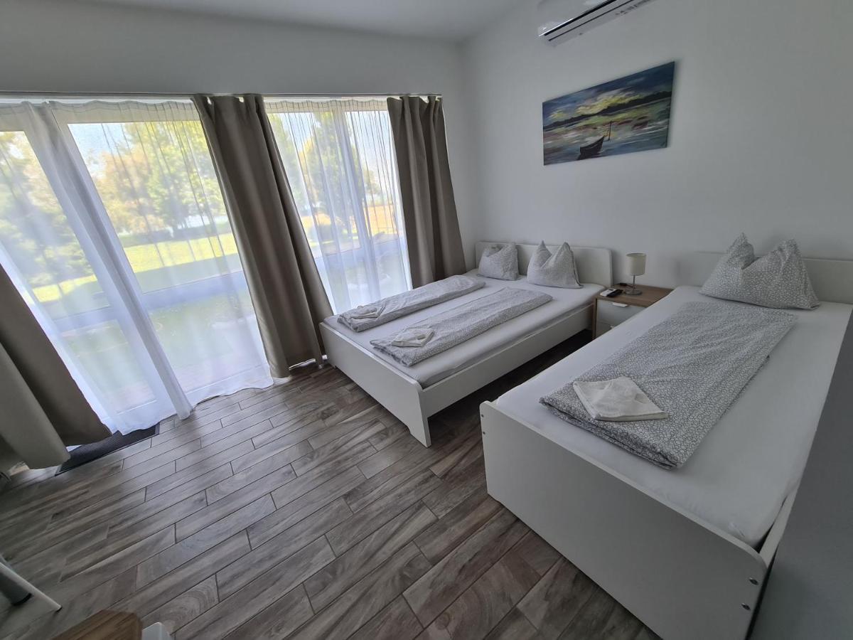 Surman Apartmanok Siófok Esterno foto