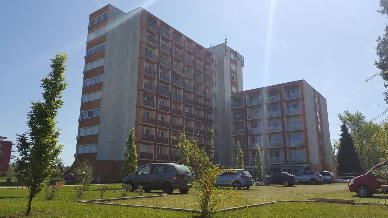 Surman Apartmanok Siófok Esterno foto