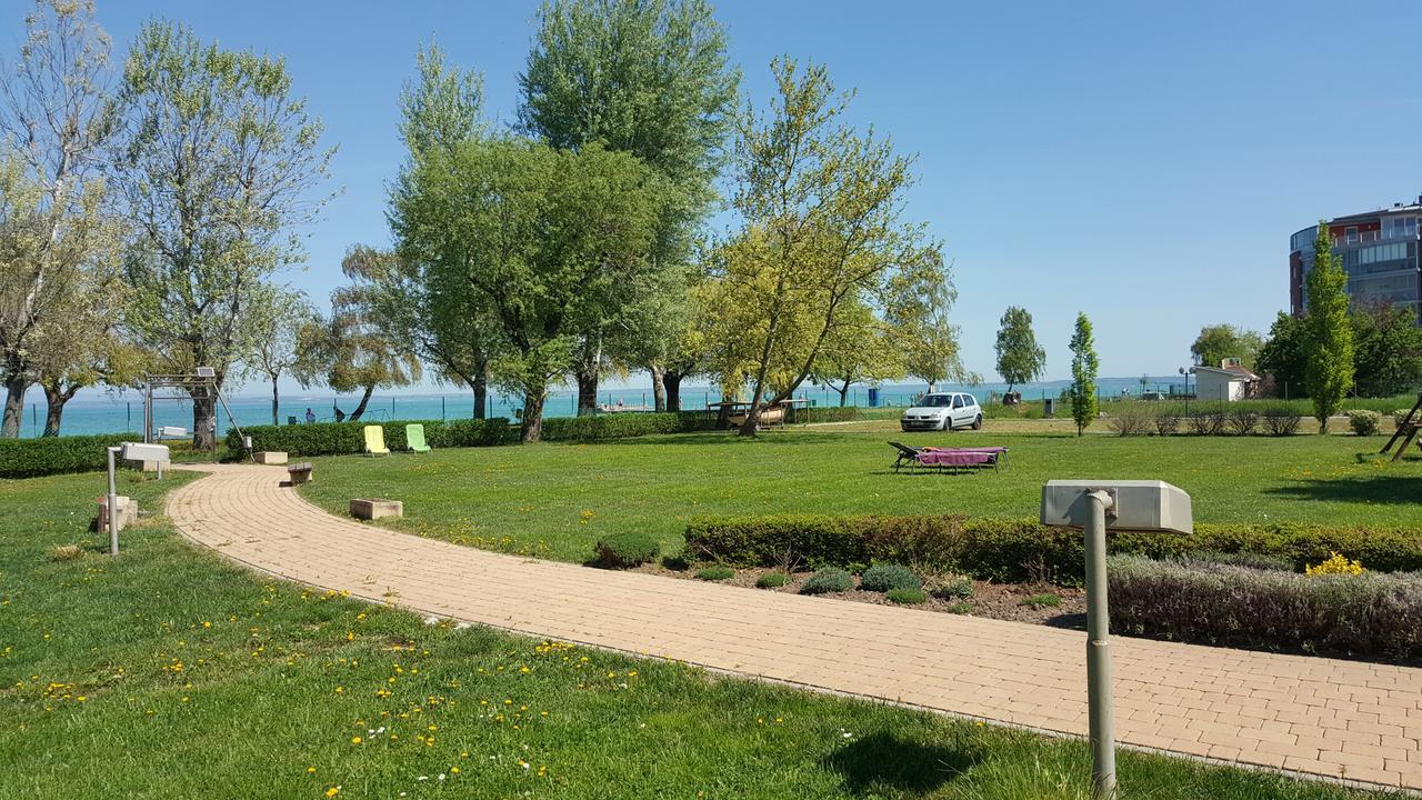 Surman Apartmanok Siófok Esterno foto