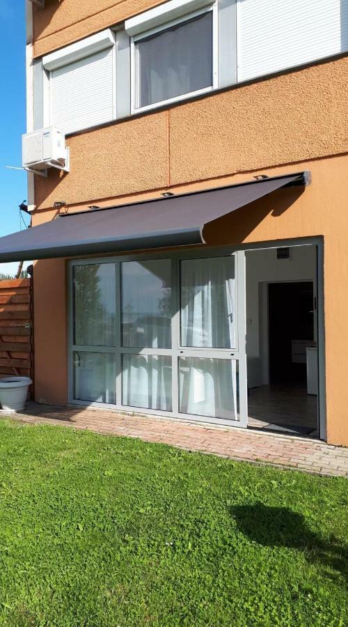 Surman Apartmanok Siófok Esterno foto