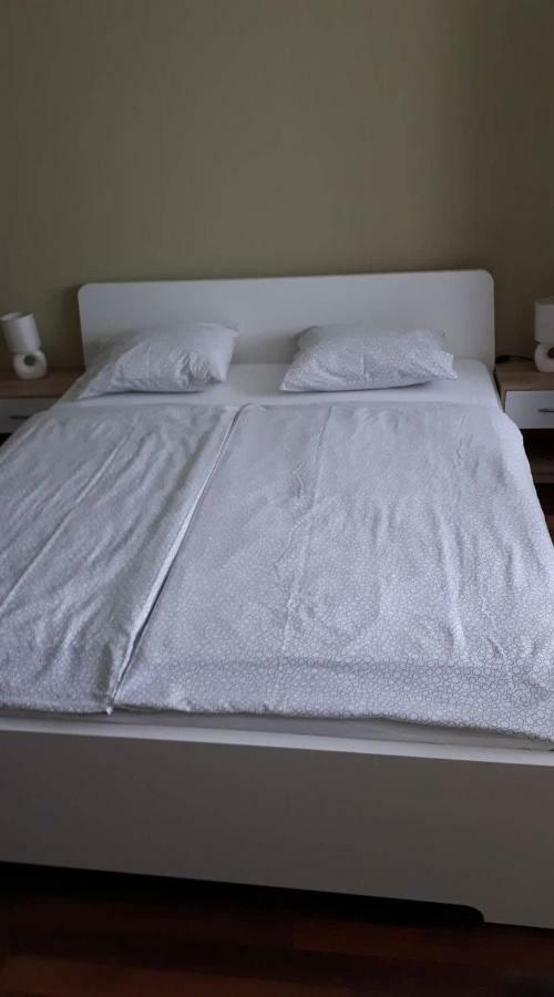 Surman Apartmanok Siófok Esterno foto